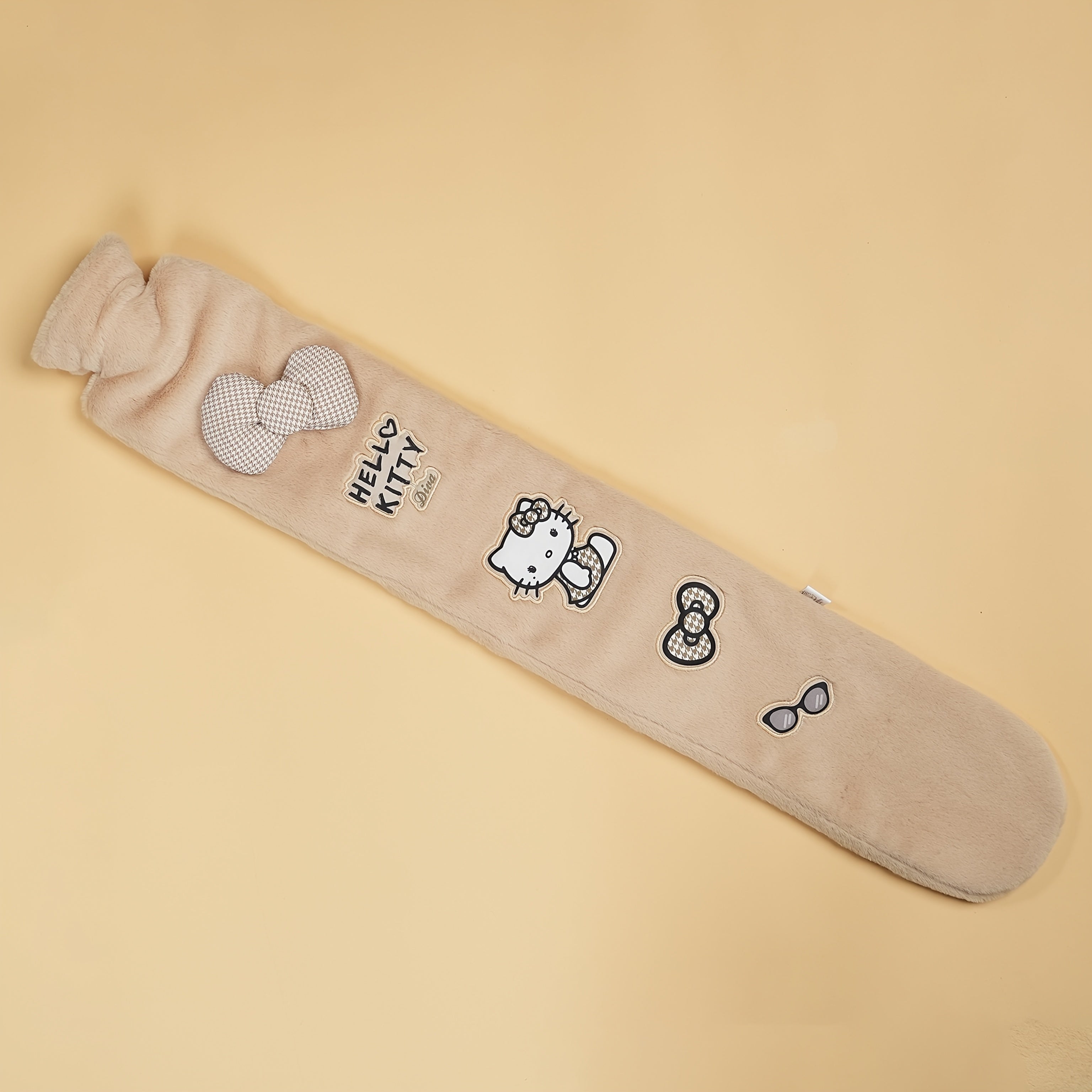 Sanrio Cute Hello Kitty Hot Water Bottle 101.44oz Refillable Water Heating Bag Portable Appearance Winter Hand Warmer Belly Neck Warm Companion Creative Travel Winter Halloween Christmas Thanksgiving Christmas Eve Teen Holiday Birthday Gifts Home