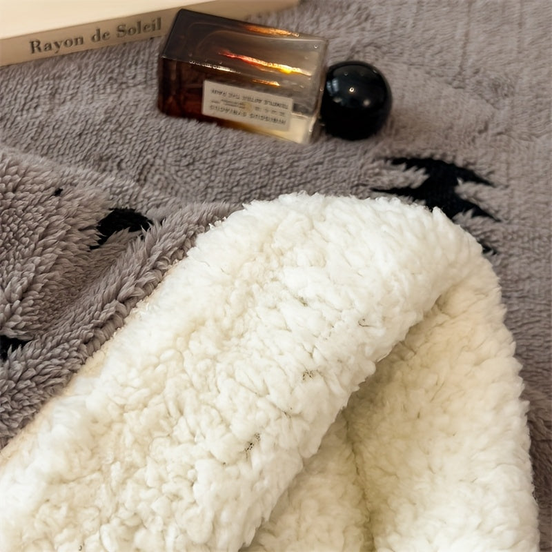 A Double-Layered Autumn And Winter Warm Lamb Fleece Blanket, Suitable for The Bedroom, Sofa Naps, Versatile, Available in Multiple Colors, Quick Heating Blanket, Beautifully Designed Patterns, a Top Choice for Gifts