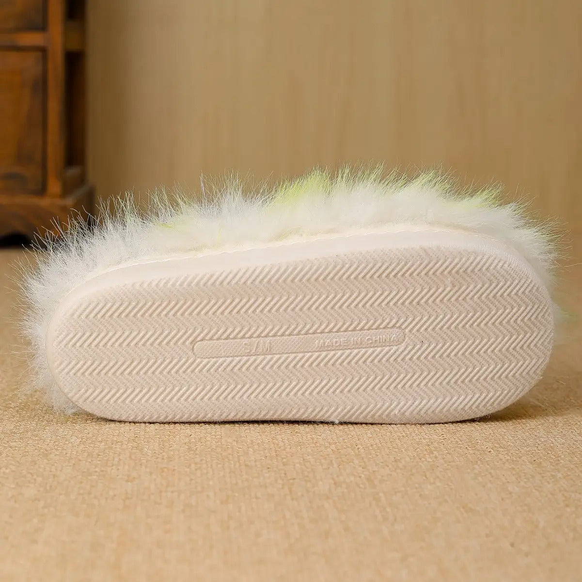 Fluffy Slippers for Women, Long Furry Warm Slippers, Non-Slip Home Thick Slippers