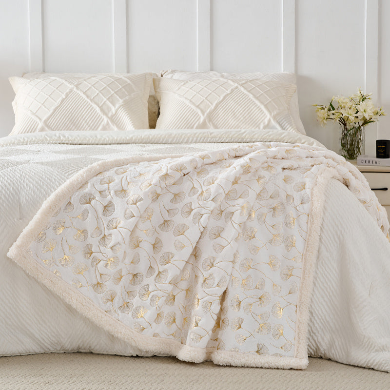 A Ginkgo Leaf Pattern Lamb Blanket, Double-Layer Thickened Small Blanket