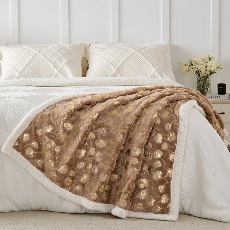 A Ginkgo Leaf Pattern Lamb Blanket, Double-Layer Thickened Small Blanket